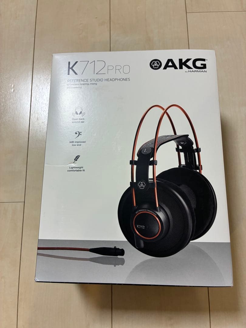 AKG K712 PRO　スタジオモニターヘッドホン