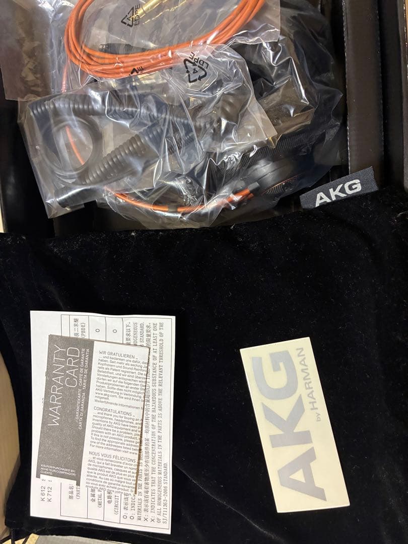 AKG K712 PRO　スタジオモニターヘッドホン