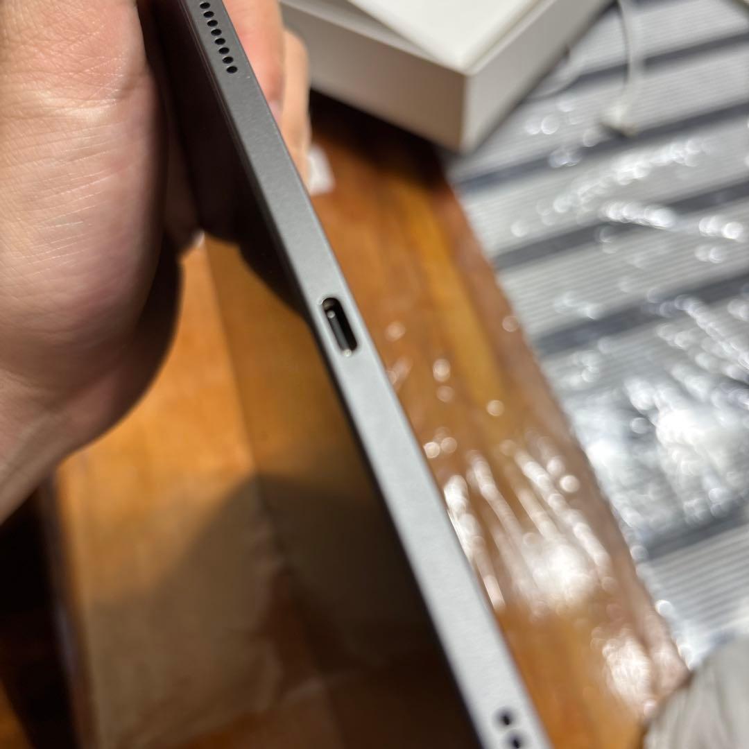 iPad Pro12.9インチ本体 代4世代wifiモデル256GB ケース付き