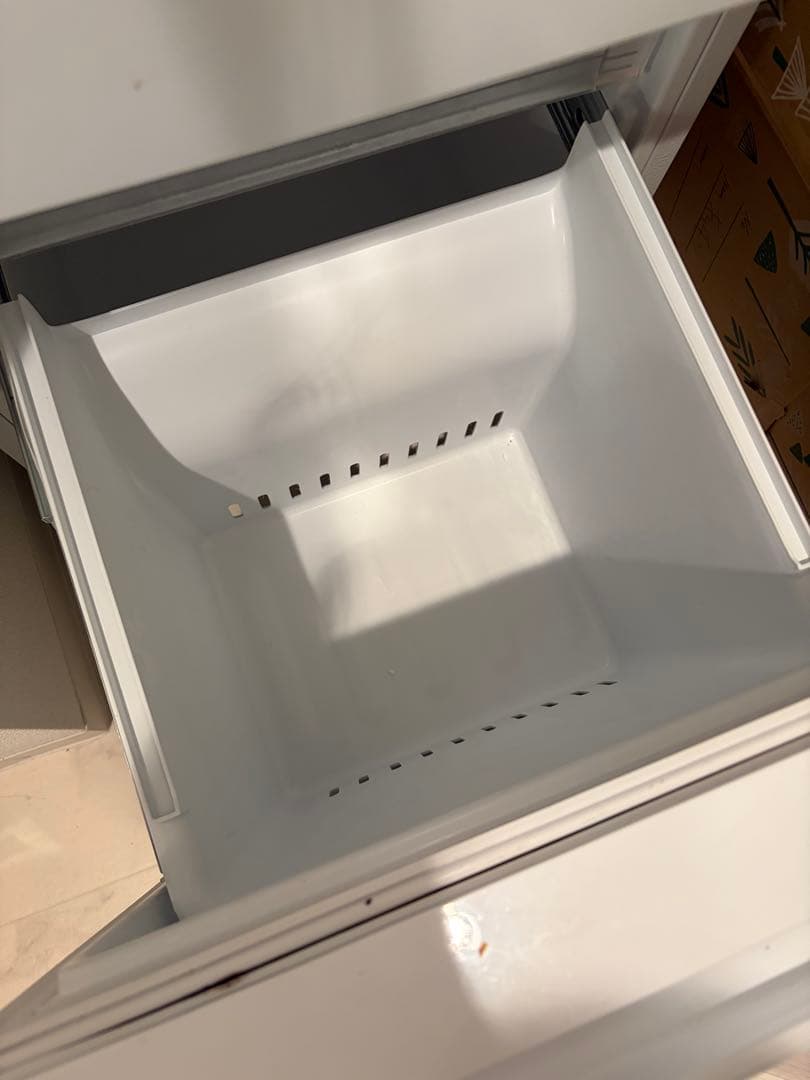 REFAGE 156L ホワイト冷蔵庫 3段棚付き