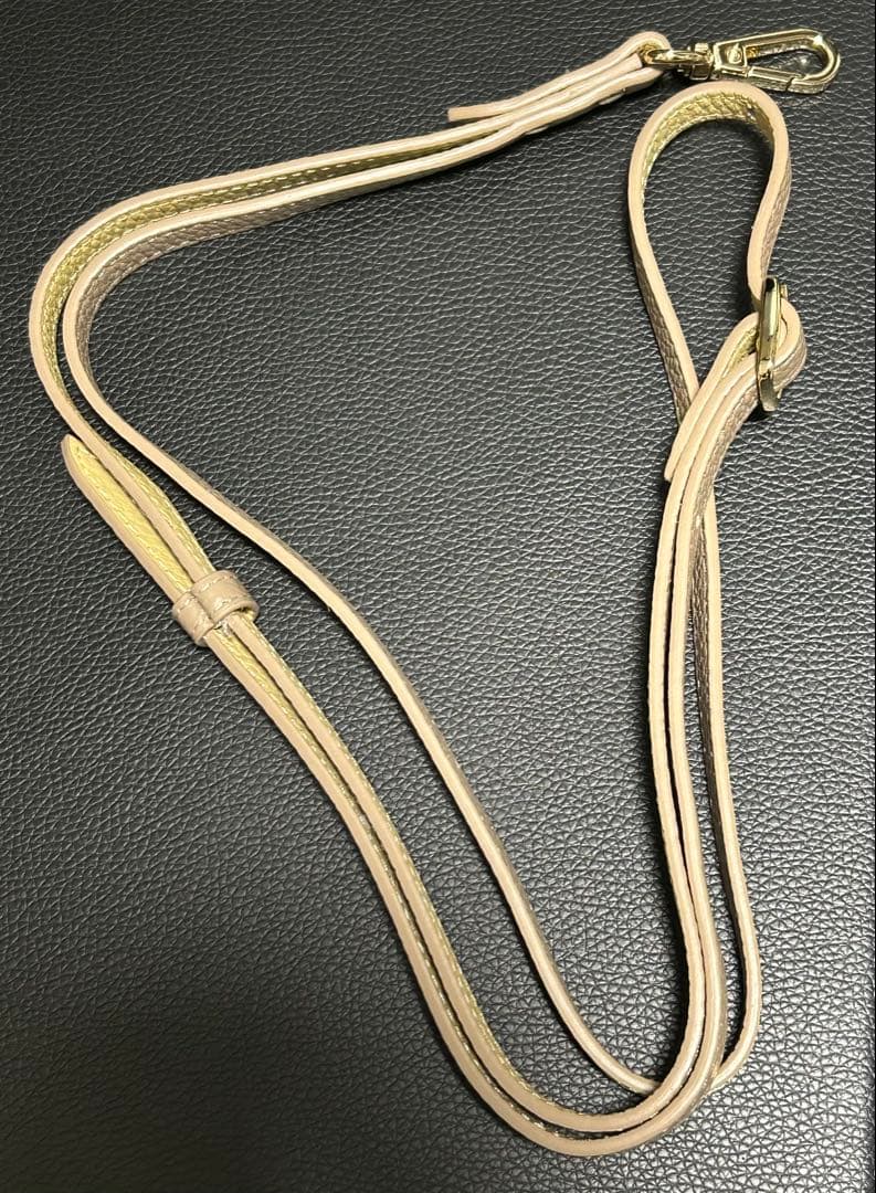 【ストラップ付き】 ボナベンチュラ iPhone14 ケース 交換用ケース付属