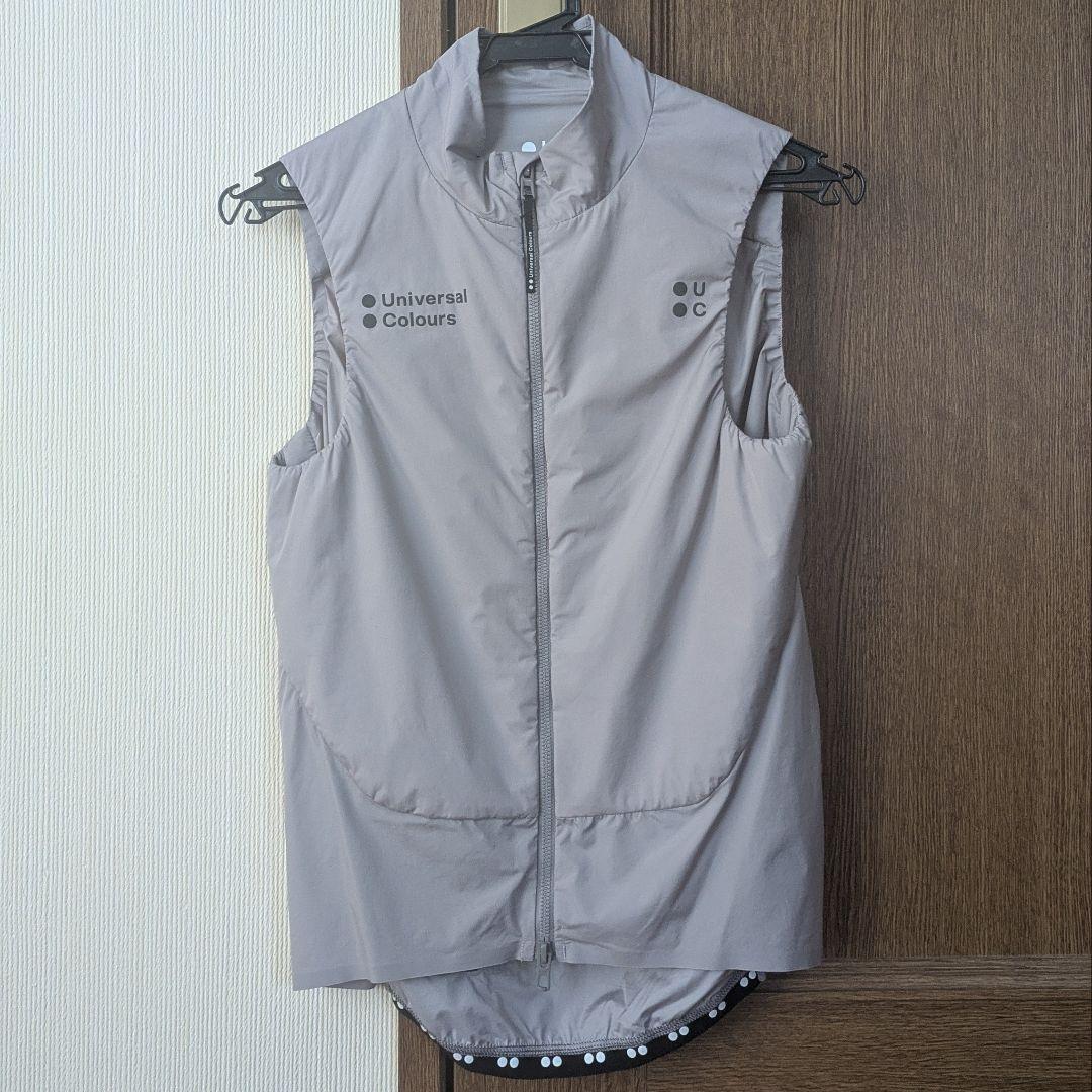 universal colours ジレ　ユニバーサルカラーズ