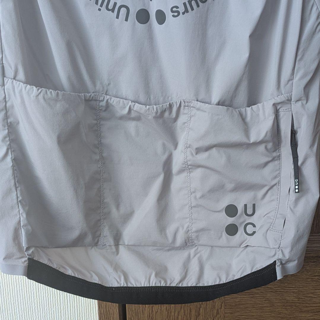 universal colours ジレ　ユニバーサルカラーズ