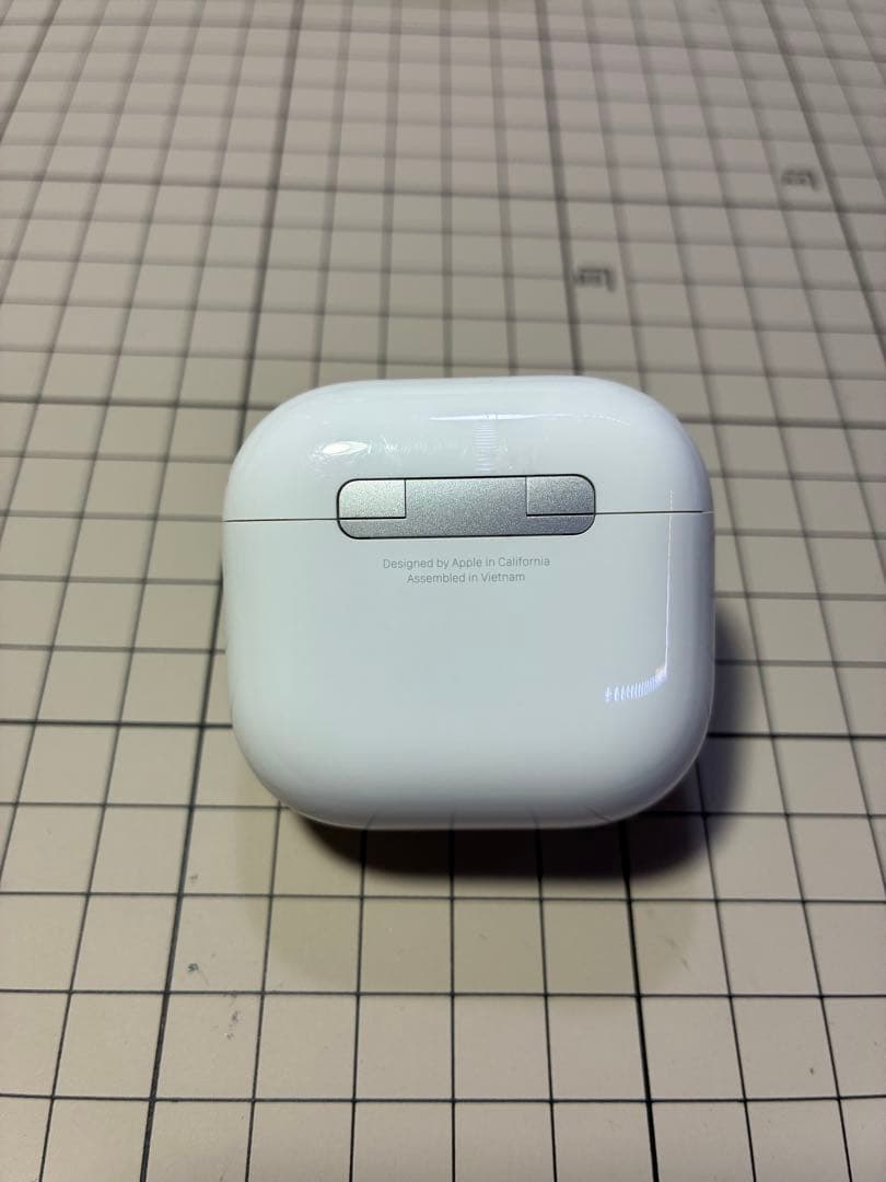 AirPods第4世代　本体 アクティブノイズキャンセリング　充電ケース付き