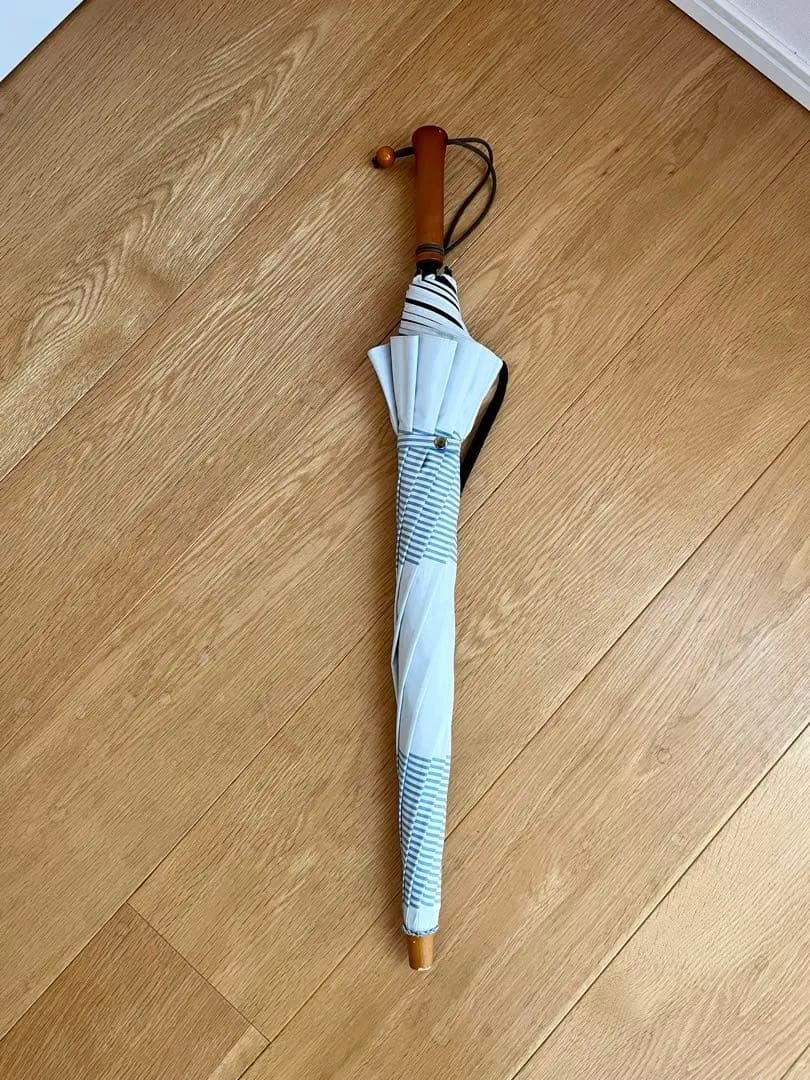 【サンバリア 100】 折りたたみ日傘 ２段折 / ボーダー ブルー