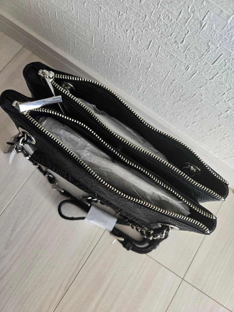 M.U.L. レイヤーチェーンショルダー型押し 　新品未使用　タグ付き！