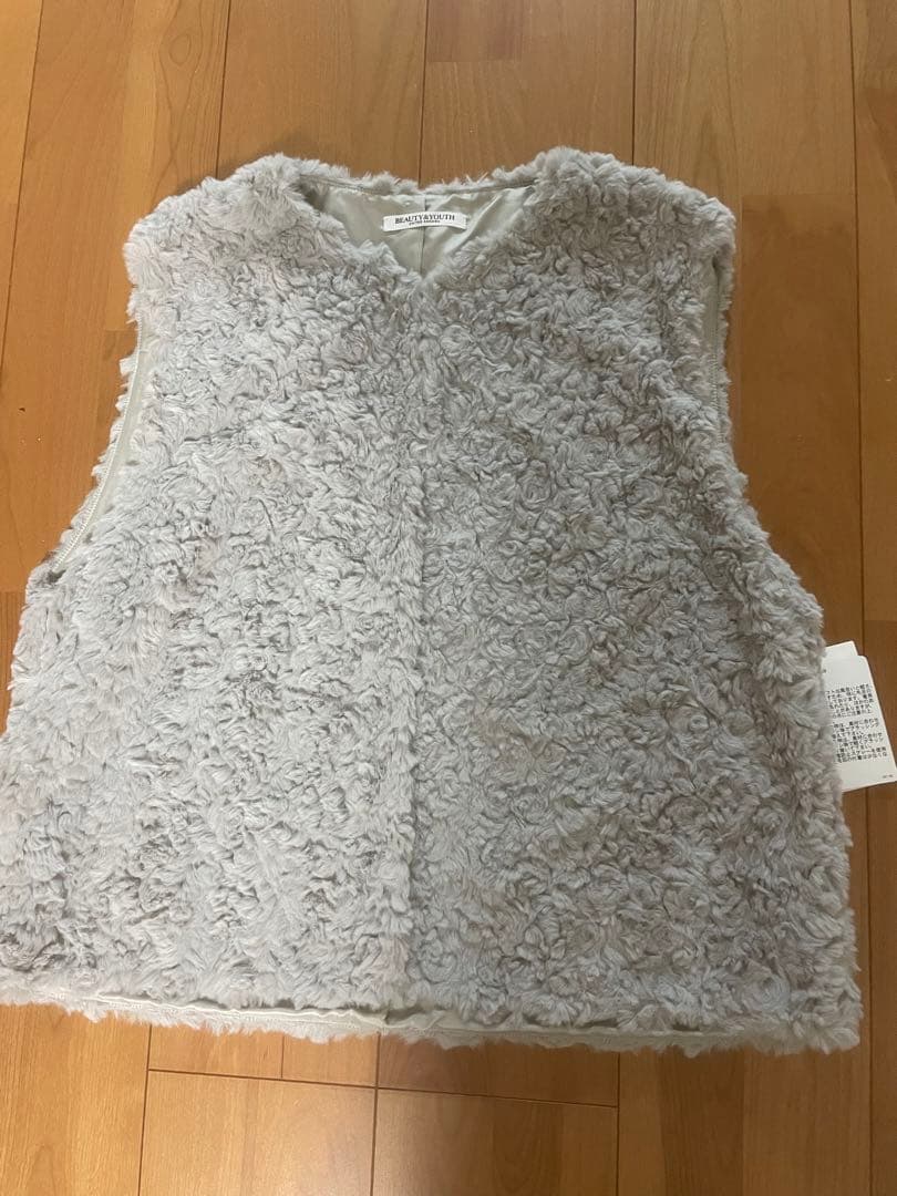 専用です！BEAUTY&YOUTH フェイクファー ベスト