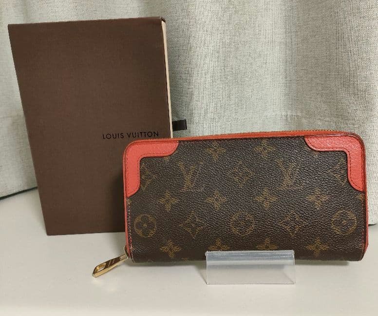 Louis Vuitton ジッピーウォレット レティーロ レッド