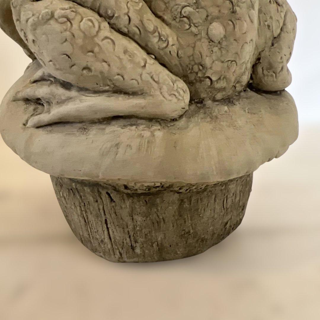 英国ガーデンオーナメントカエルのオーナメント 石膏製