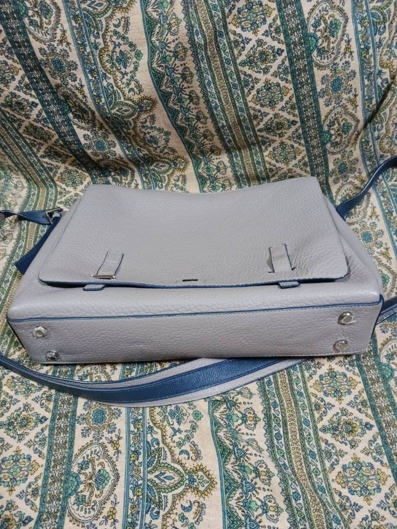 和ぴち　フルラ ジョーヴェ ショルダーバッグ 大容量