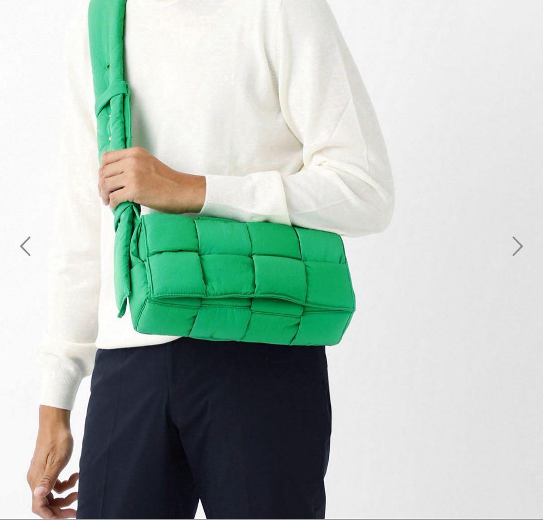 BOTTEGA VENETAボッテガヴェネタ パデッドテックカセットパラキート