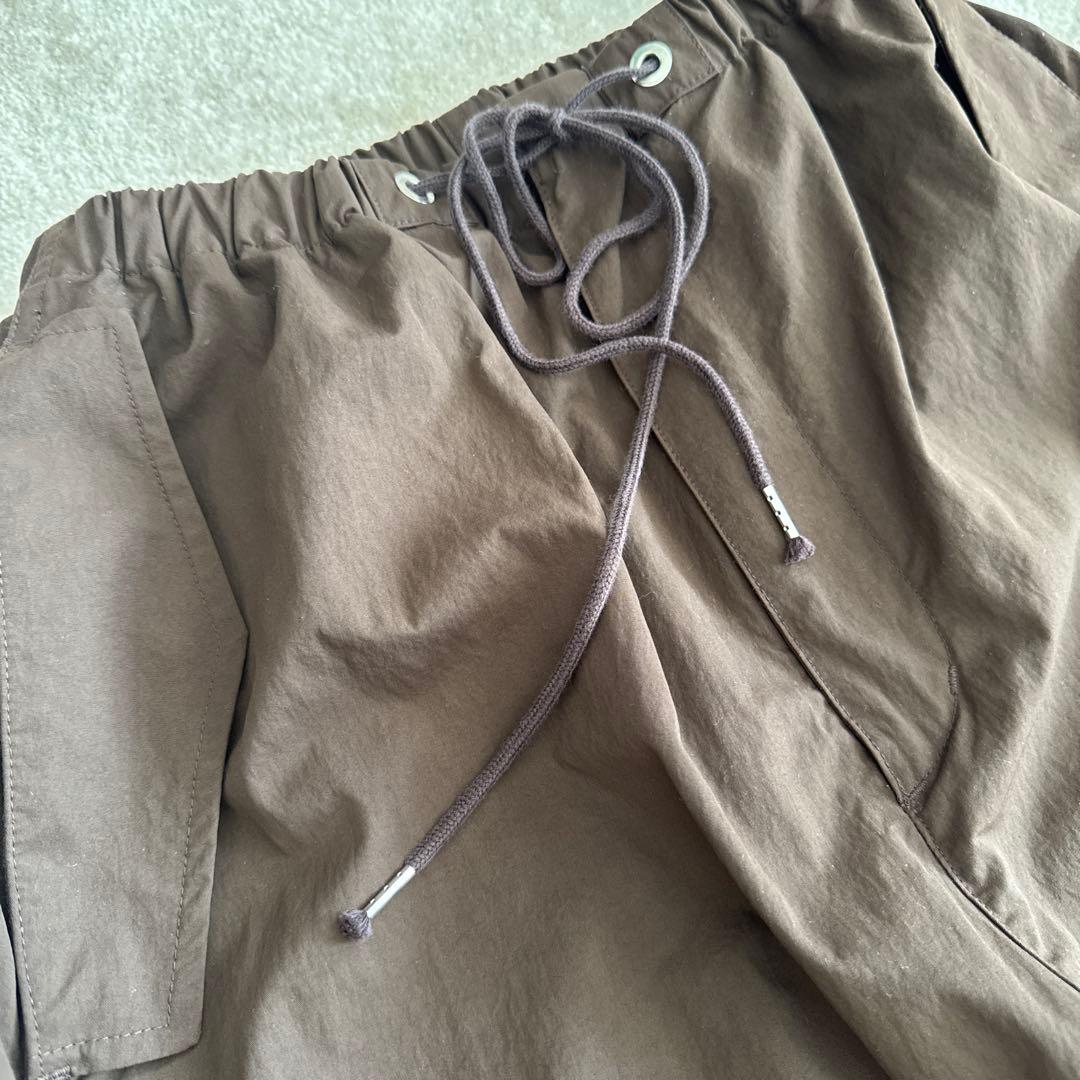 シシクイ　shishikui ブラウン　パラシュートパンツ　XS