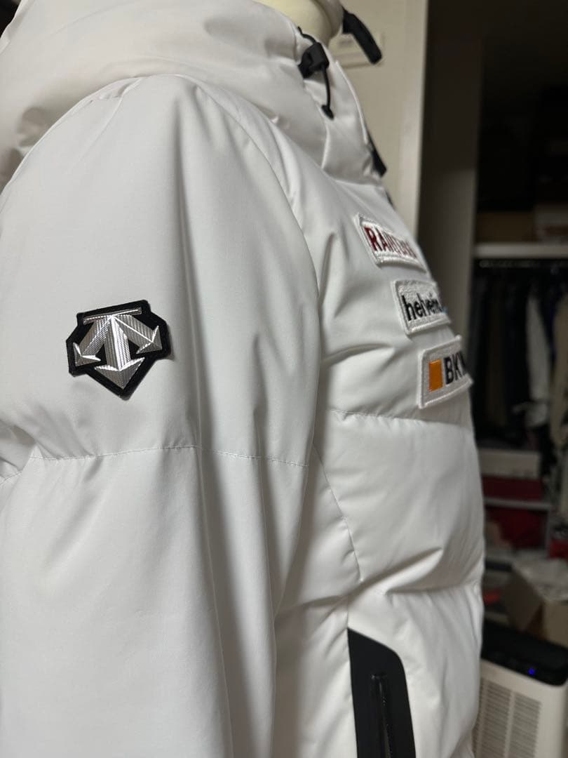 正美品DESCENTE ホワイト スキーウェアダウン