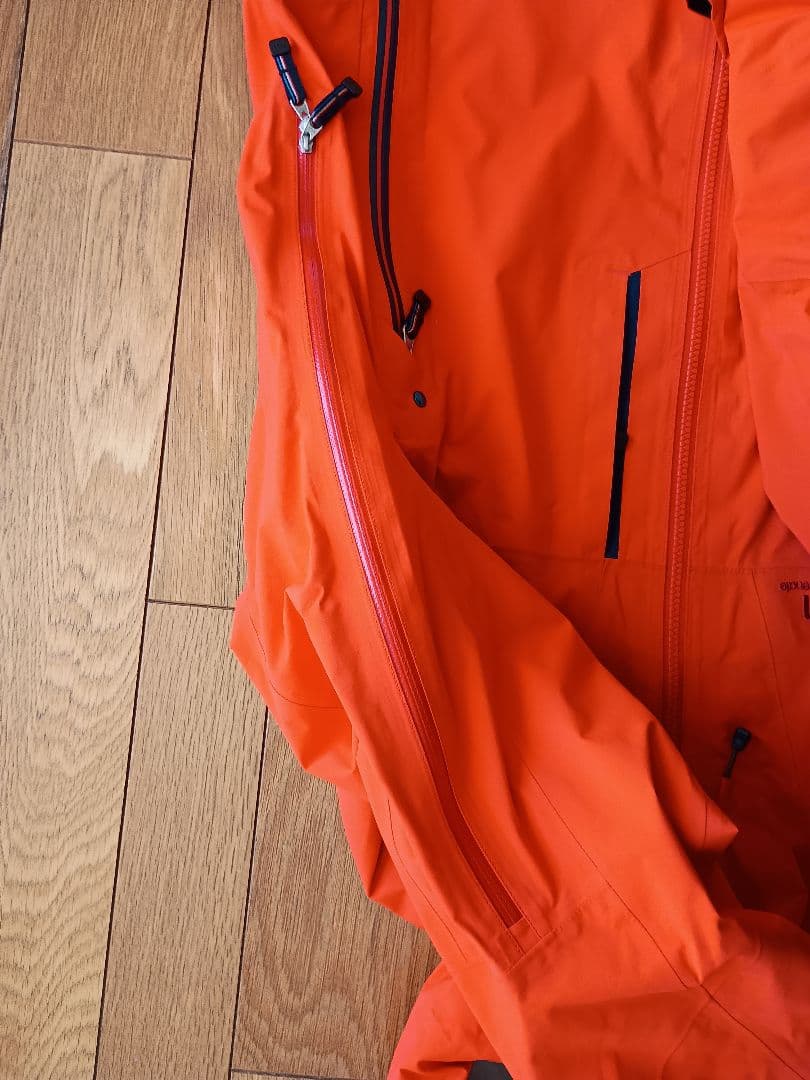 ステート オブ エレベネート M Bec de Rosses Jacket