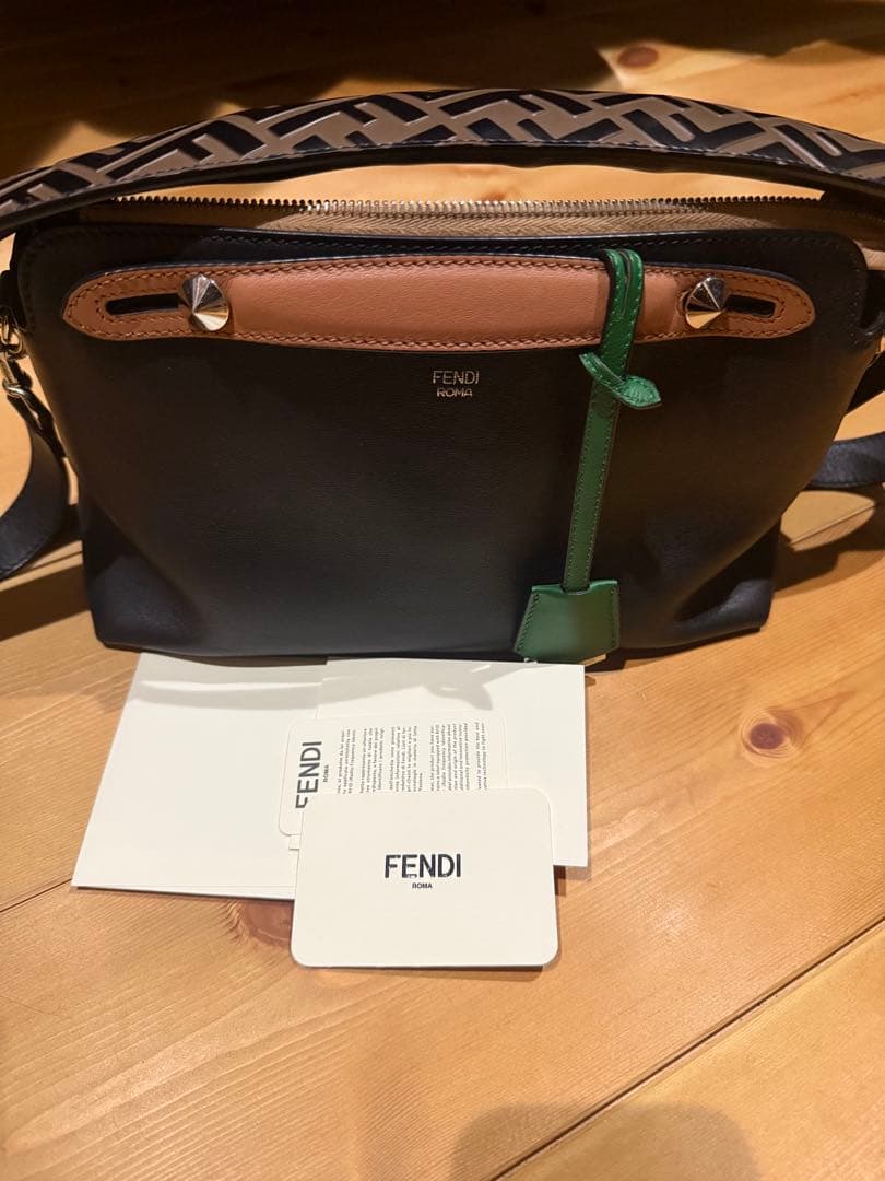 FENDI バイザウェイ ミディアム　ブラック