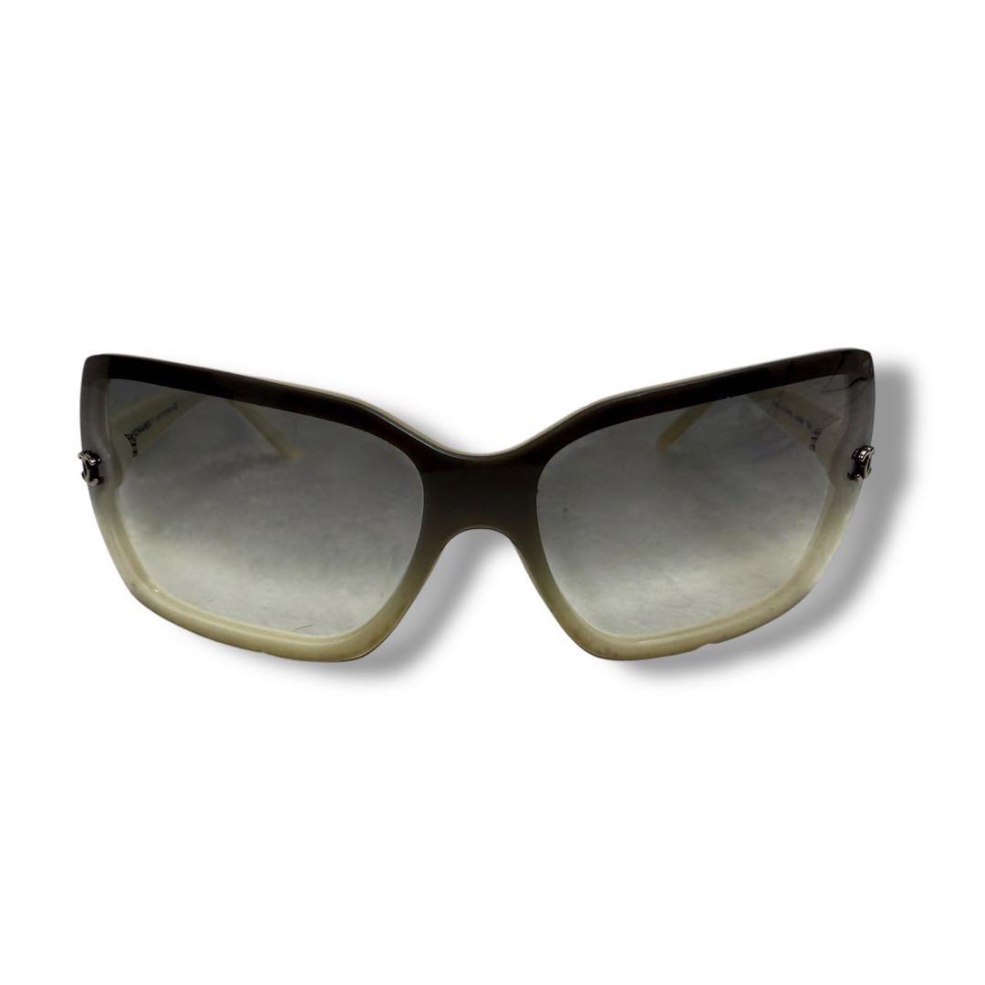 箱付き　シャネル　1762 ココマーク　サングラス　白　イタリア製