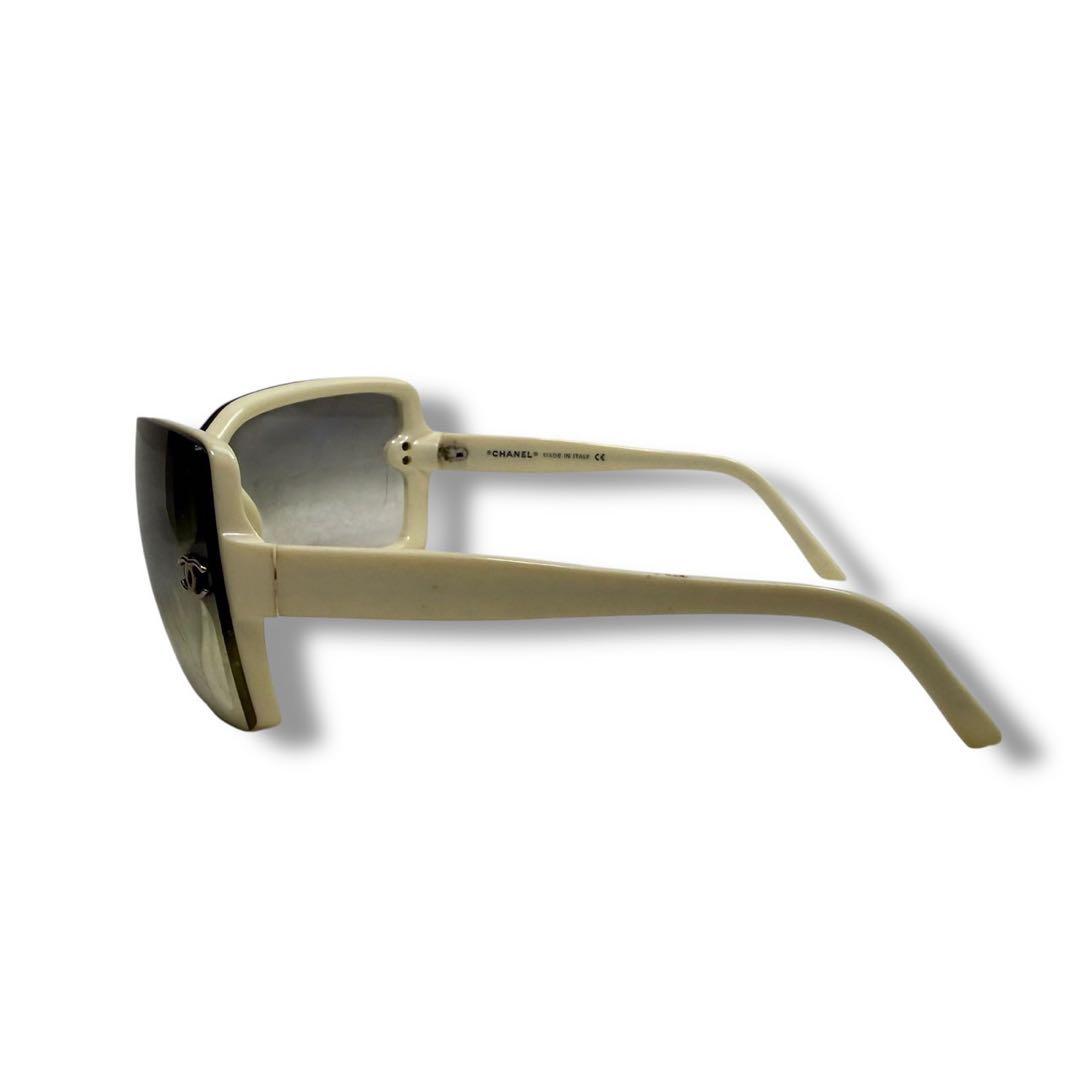 箱付き　シャネル　1762 ココマーク　サングラス　白　イタリア製