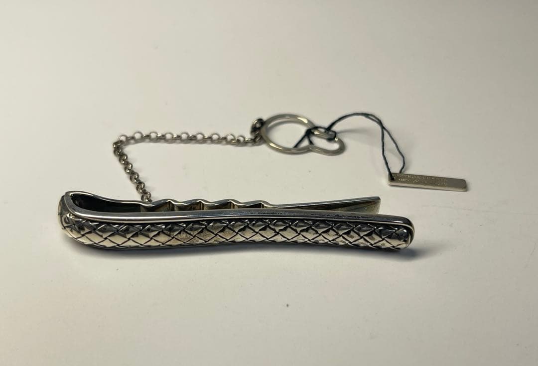 BOTTEGA VENETA (ボッテガ・ヴェネタ)ネクタイピンシルバー
