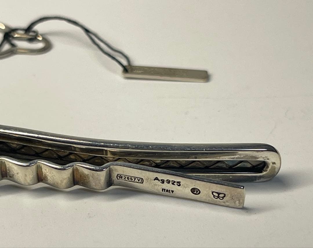 BOTTEGA VENETA (ボッテガ・ヴェネタ)ネクタイピンシルバー