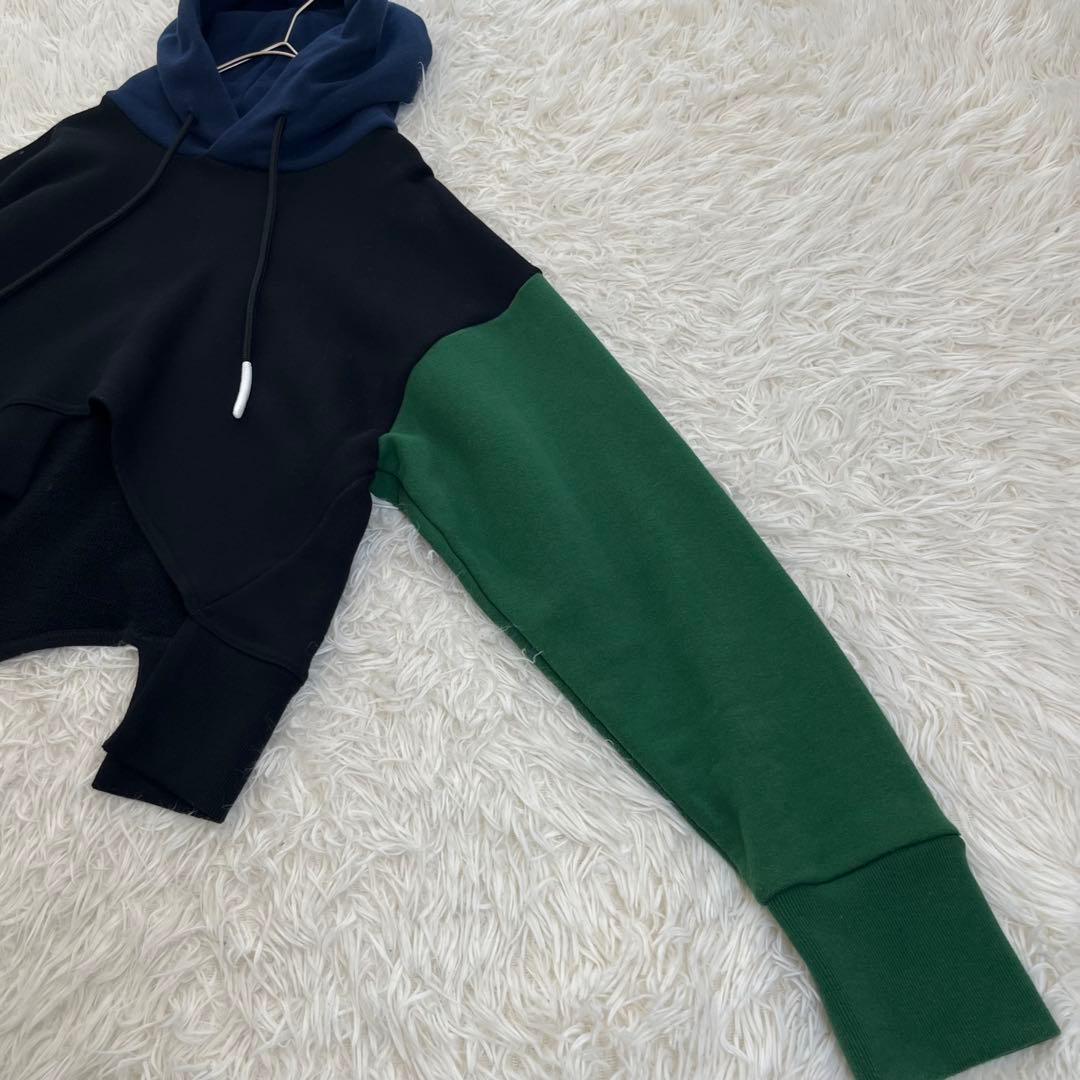 アンスリード UN3D ヘムカットショートフーディー アシメ パーカー 黒