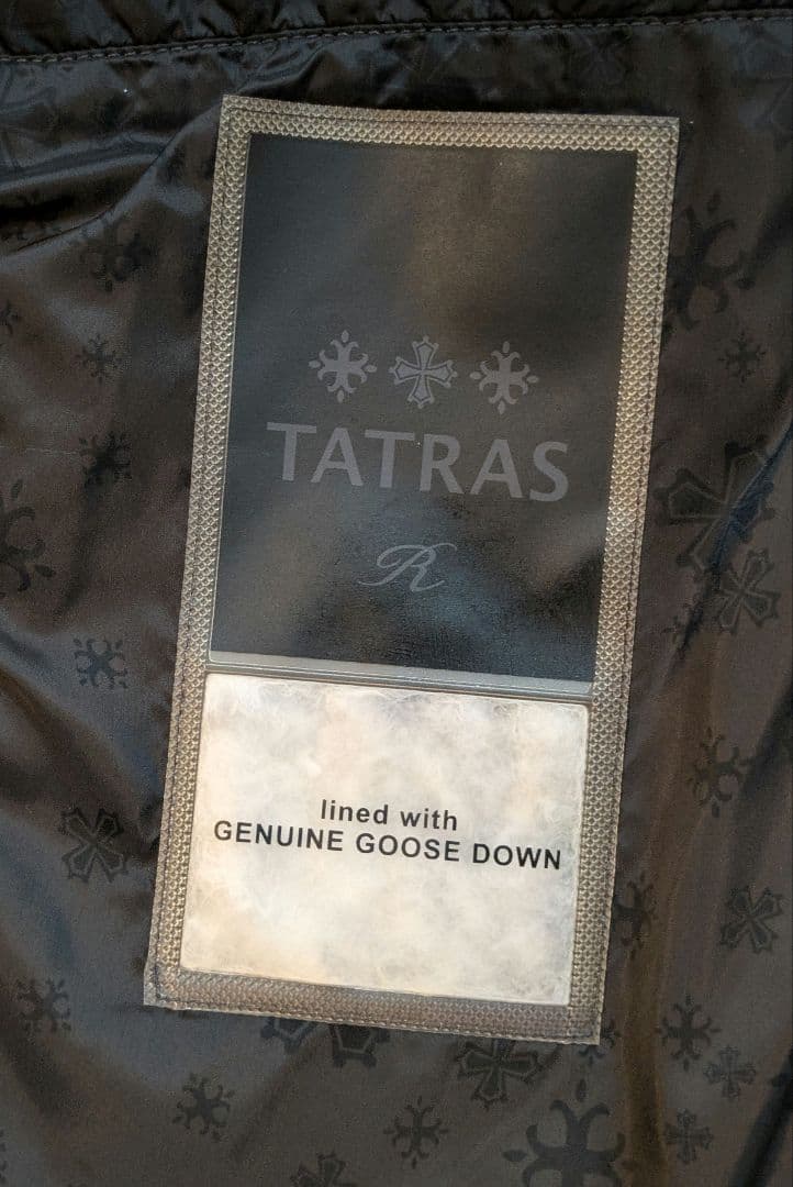 極美品　タトラス DOMIZIANO　ドミツィアーノダウン　サイズ3 チャコール