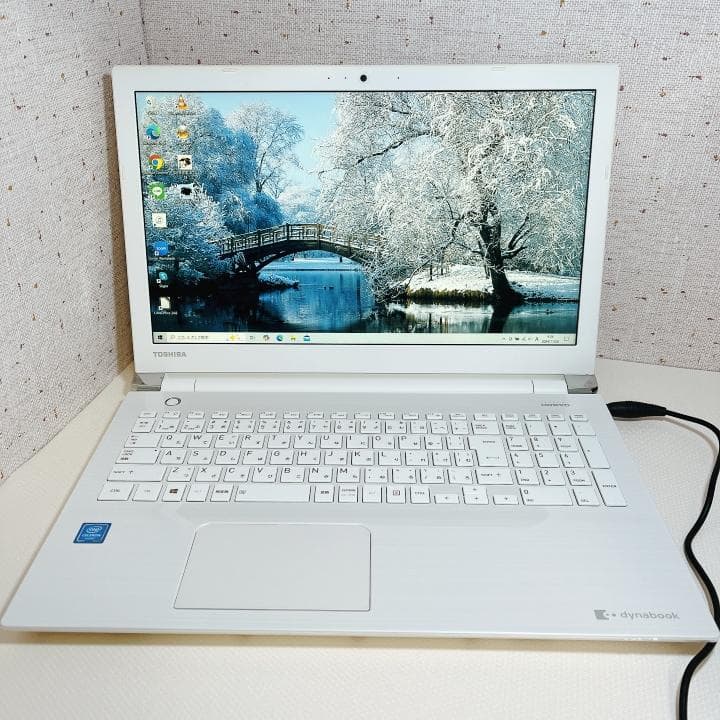 かわいいホワイト✨人気の東芝ノートパソコン｜爆速SSD512GB｜カメラ付き