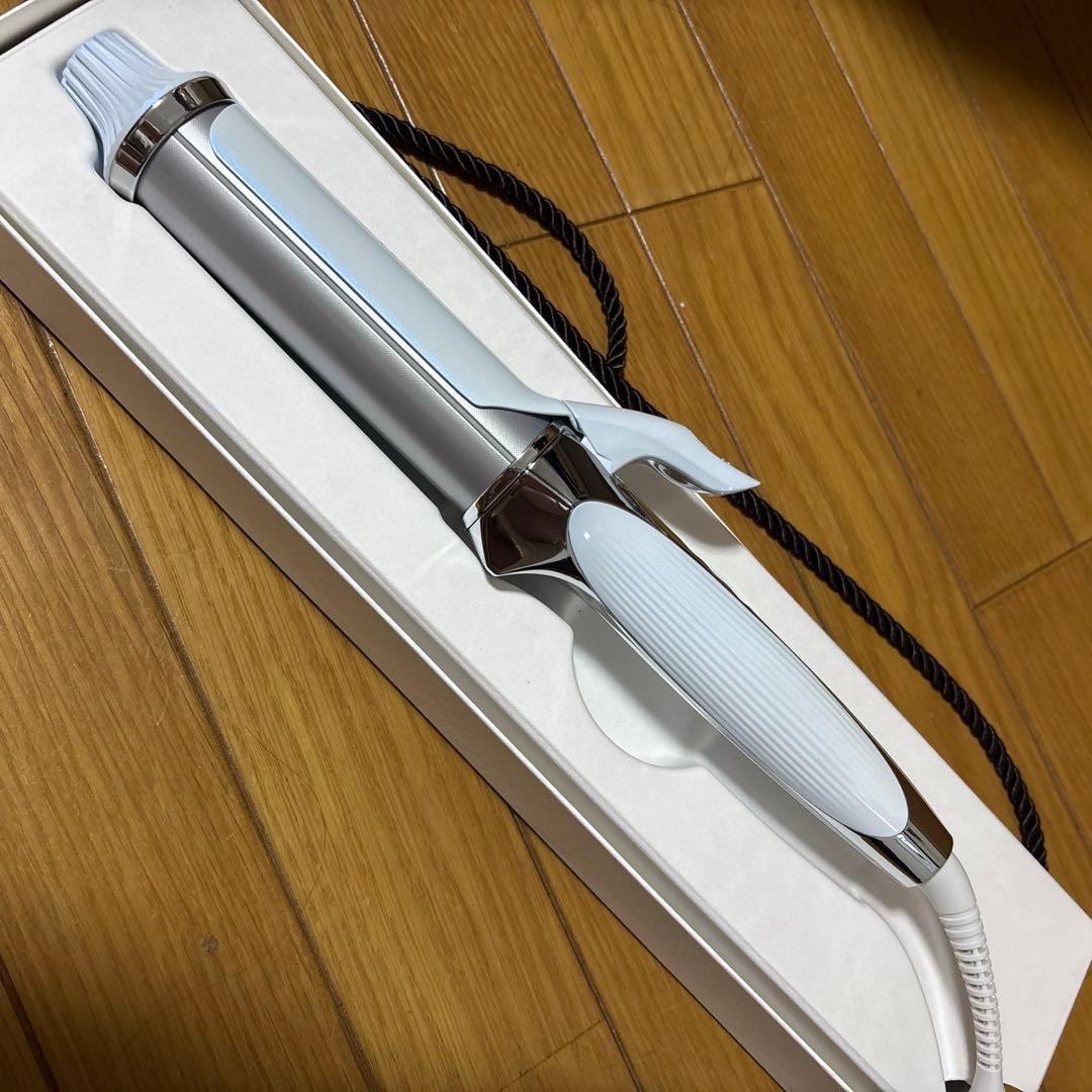 美品 リファ カールアイロン プロ 38㎜ ホワイト