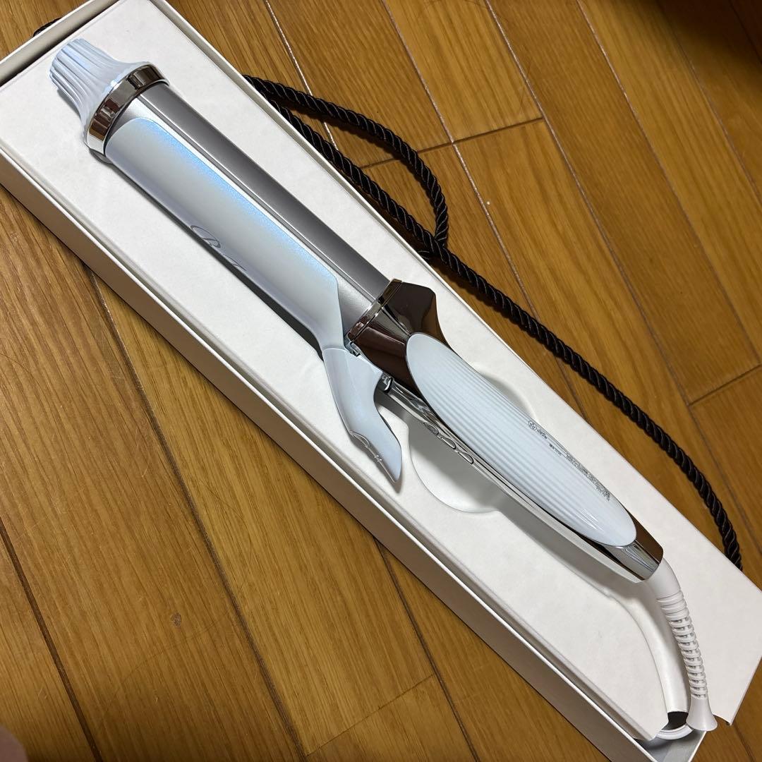 美品 リファ カールアイロン プロ 38㎜ ホワイト