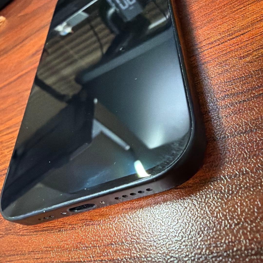 iPhone15 128G 黒 Black 本体