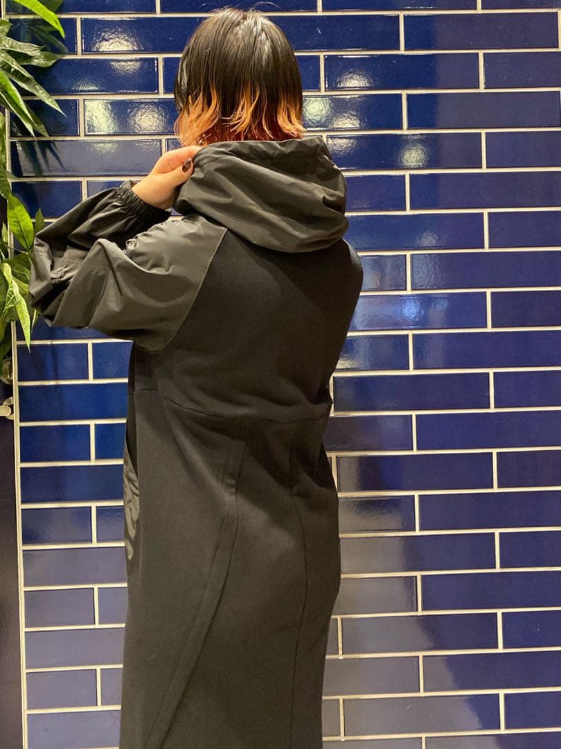 LASUD 異素材ギャザースリーブマーメイドワンピース　フード付き