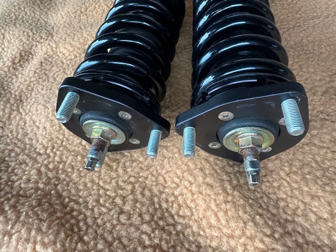 調整可能ショックアブソーバー2本セット