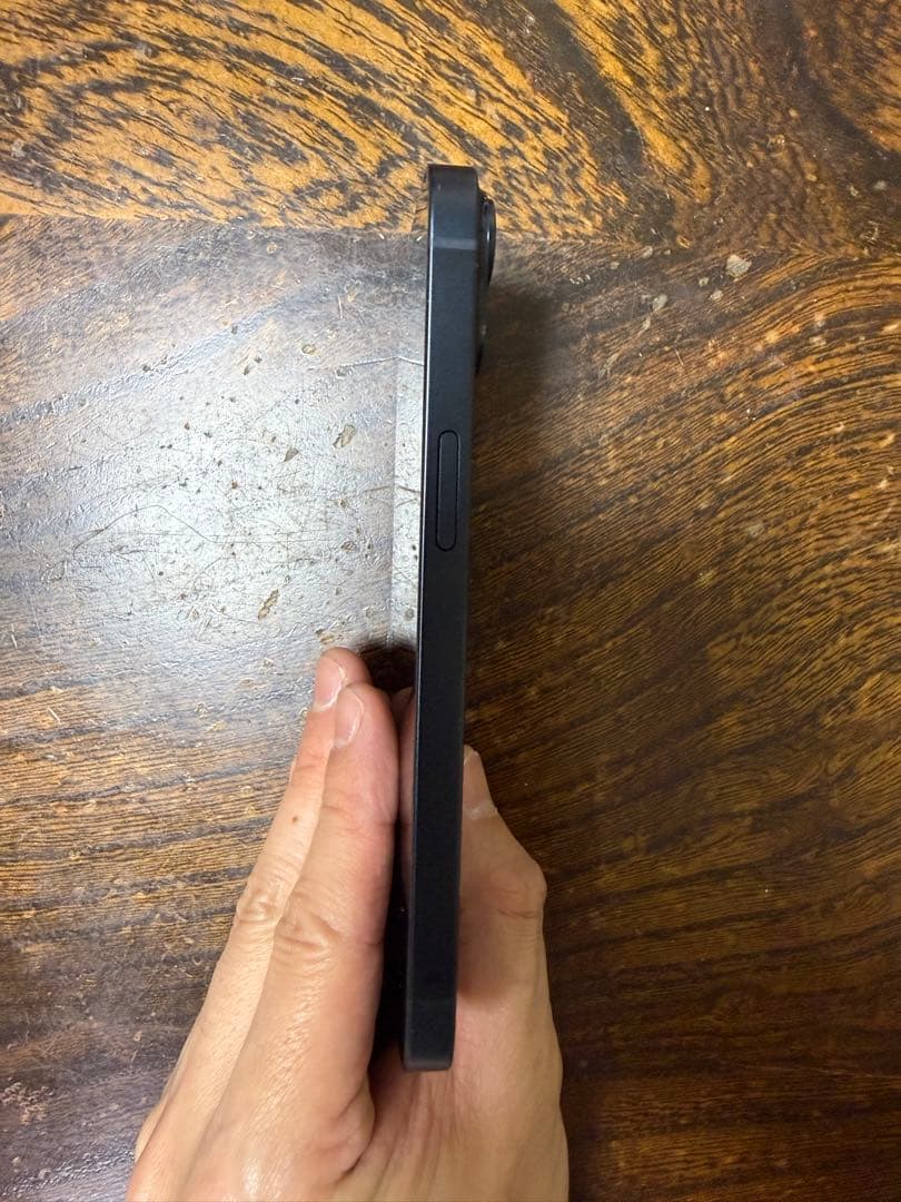 iPhone14 256GBバッテリー最大容量82％SIMフリー