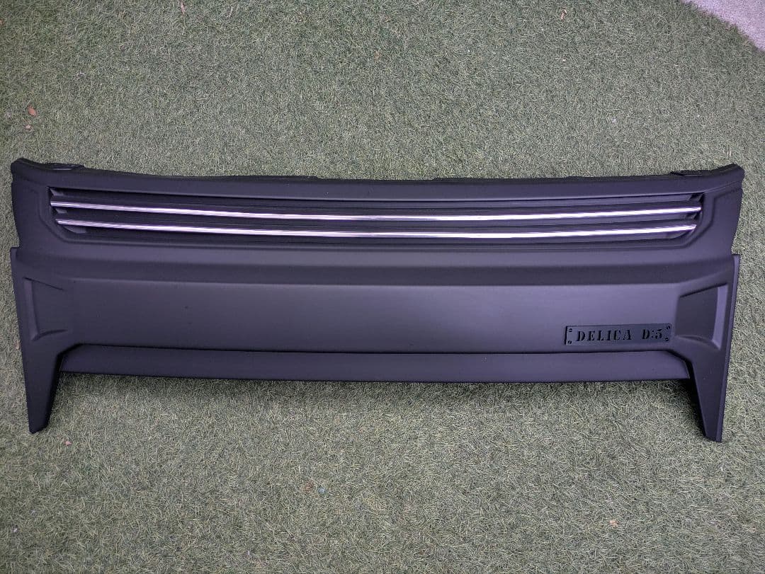 デリカD5　後期　 グリル　X-Fang モディファイドフェイスユニット
