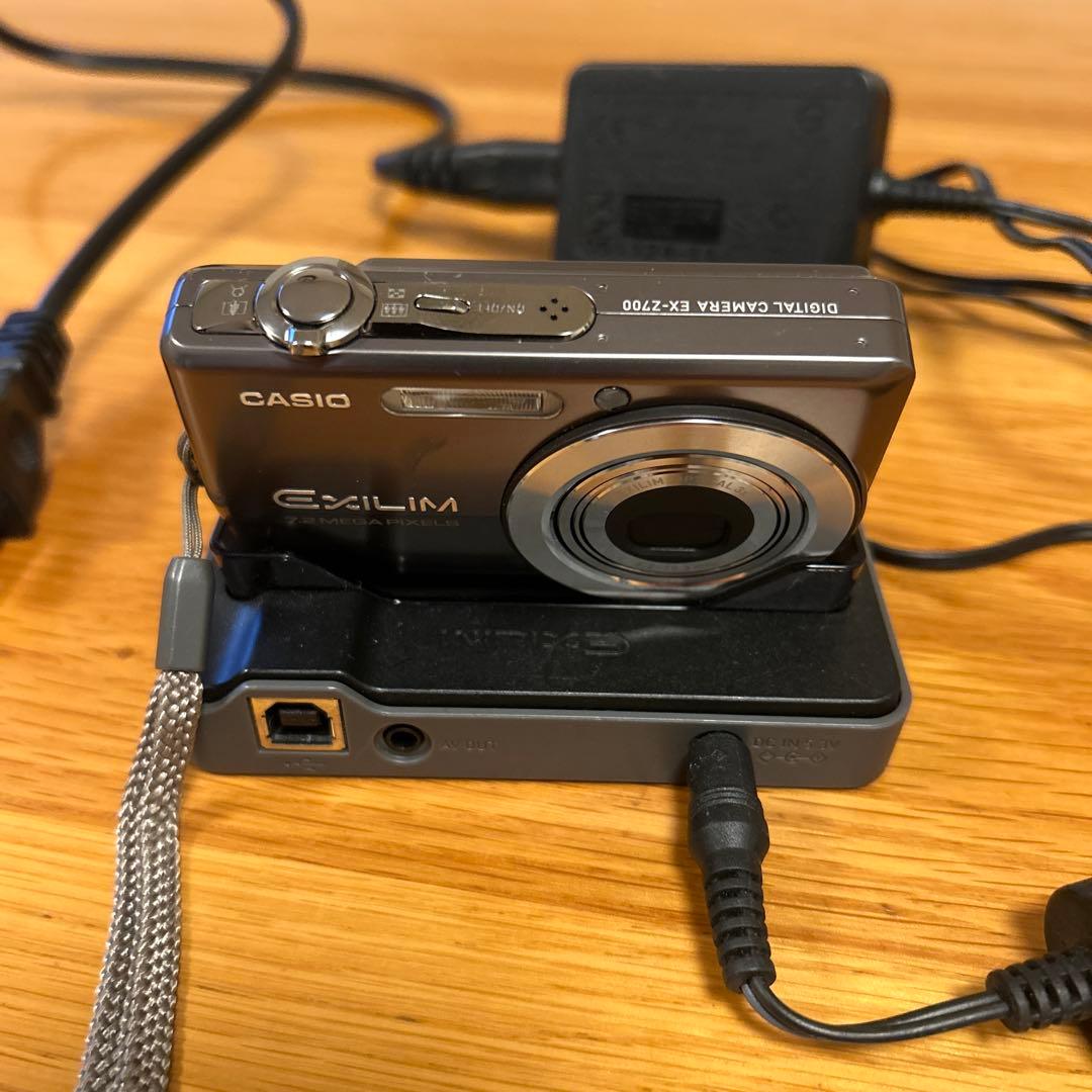 CASIO EXILIM 7.2メガピクセル コンパクトデジタルカメラ