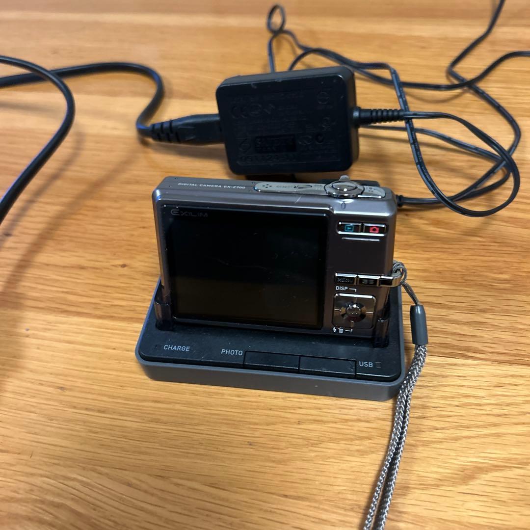 CASIO EXILIM 7.2メガピクセル コンパクトデジタルカメラ