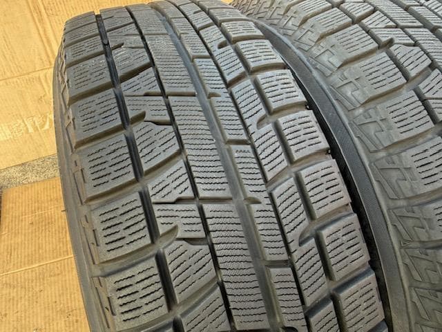 ヤリスクロス C28 セレナ スタッドレスセット 205/65R16 2020年
