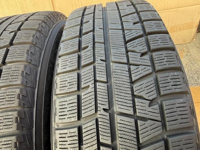 ヤリスクロス C28 セレナ スタッドレスセット 205/65R16 2020年