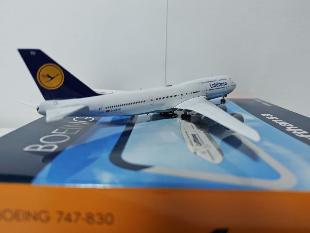 飛行機模型1/400 Phoenix ルフトハンザ ボーイング747-8i