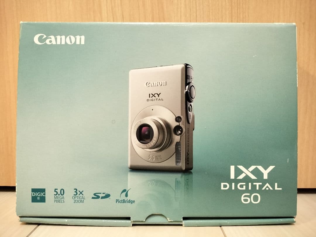 Canon IXY DIGITAL 60 本体と付属品