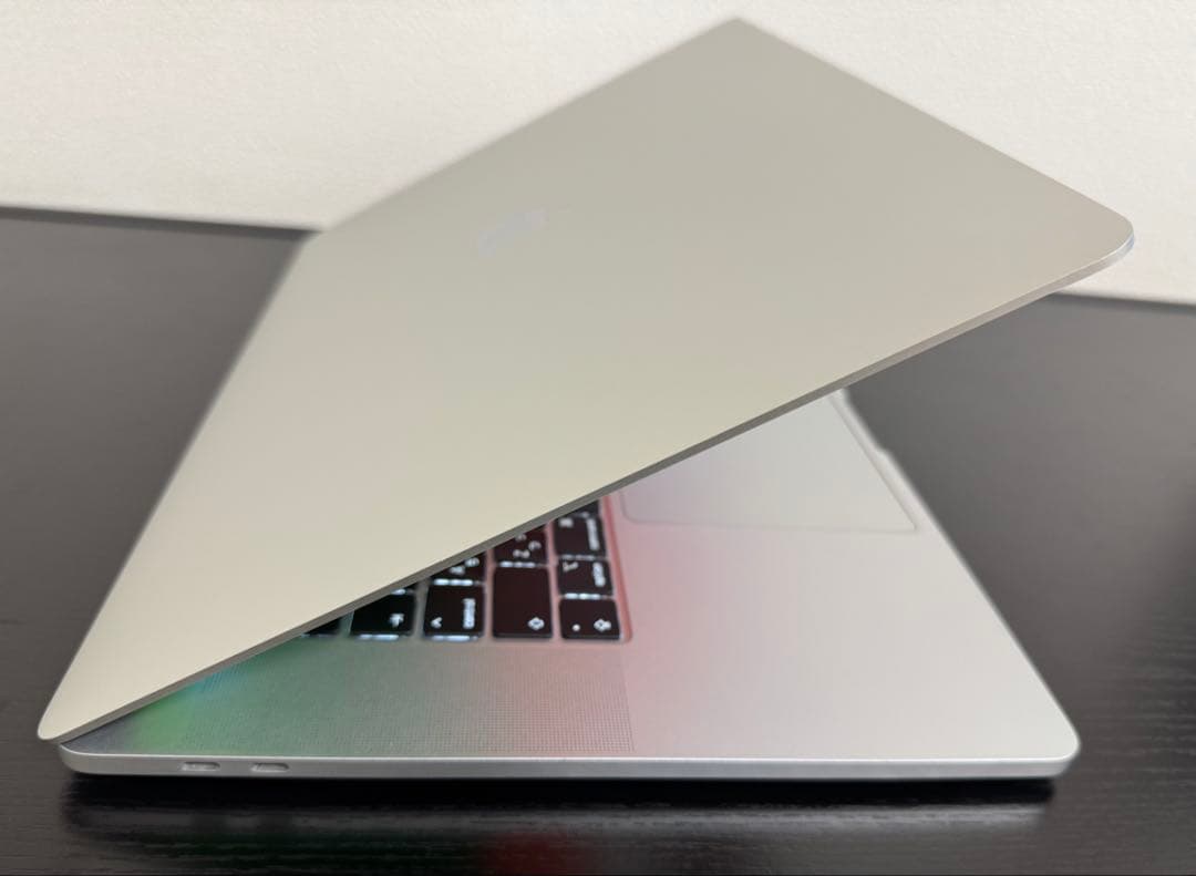 MacBookPro i9 32GB 1TB 充放電147回 バッテリー93%