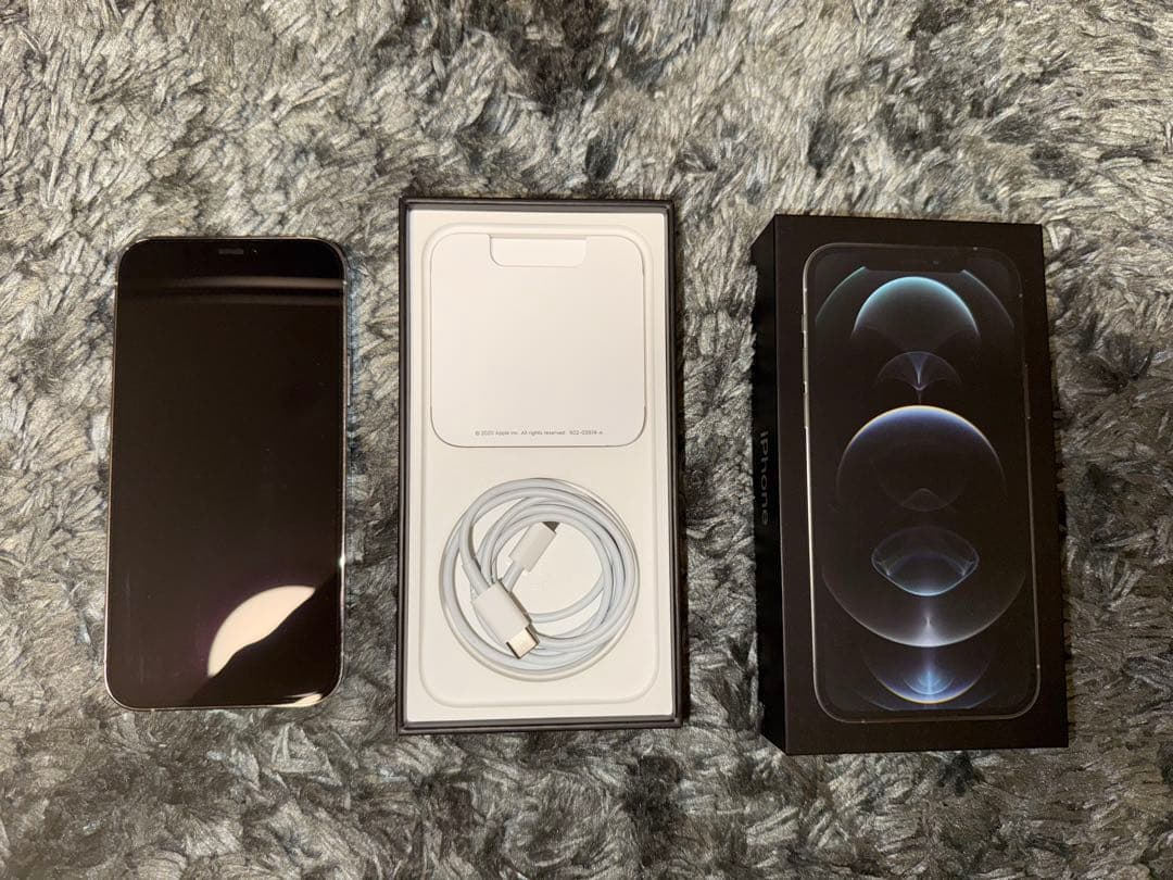 iPhone 12 Pro シルバー 本体