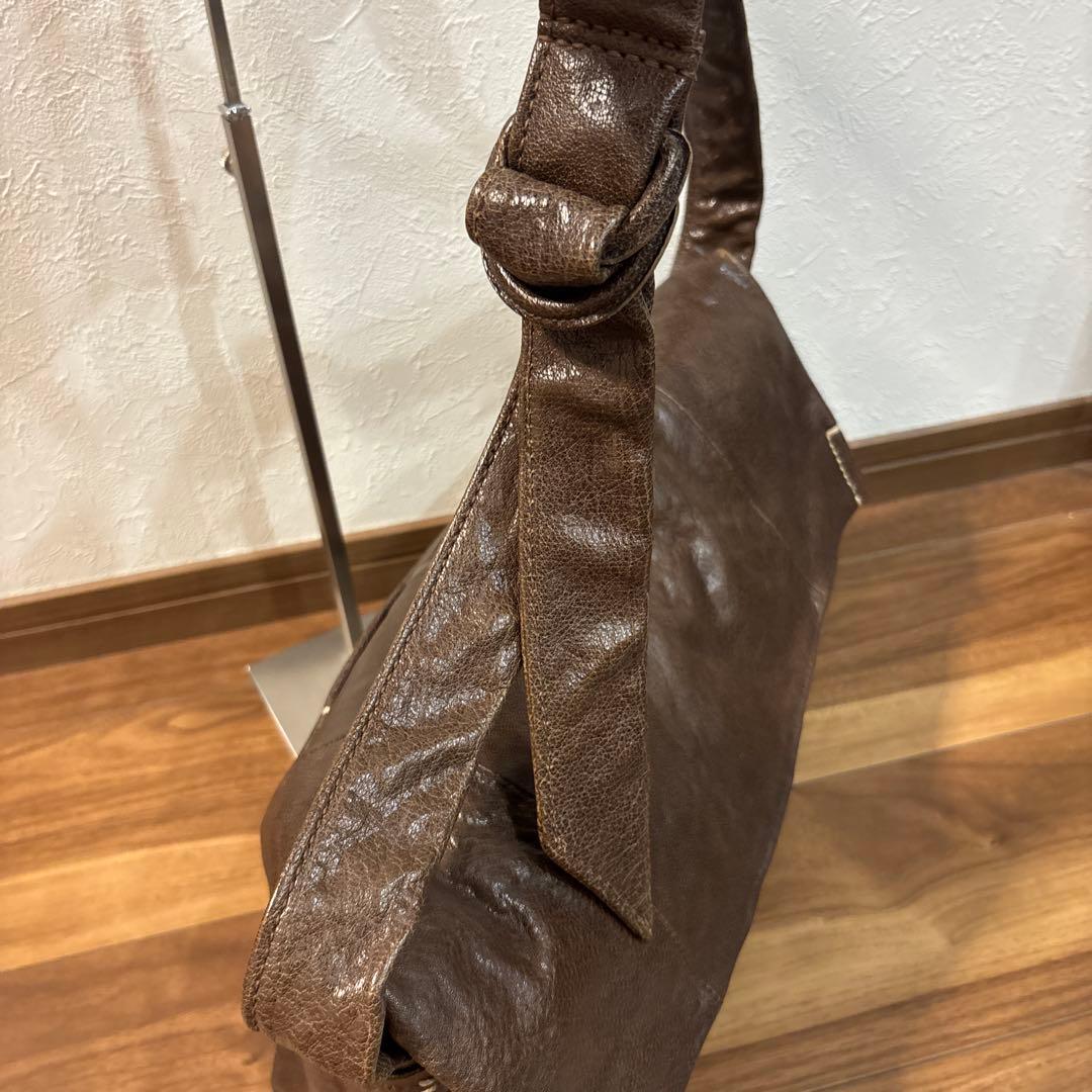 【美品】ゲンテン genten レザー 本革製 ショルダーバッグ メンズ 大容量