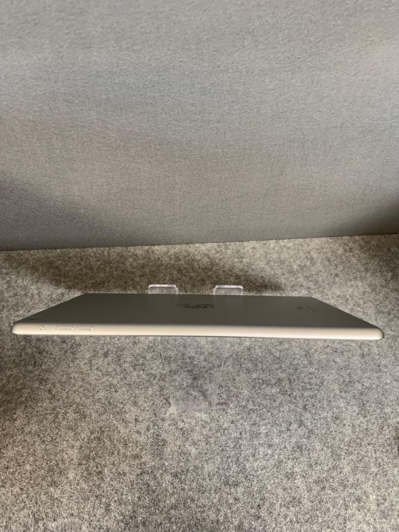 美品 国内版 iPad Air 9.7インチ 32GB Wi-Fi版 シルバー色