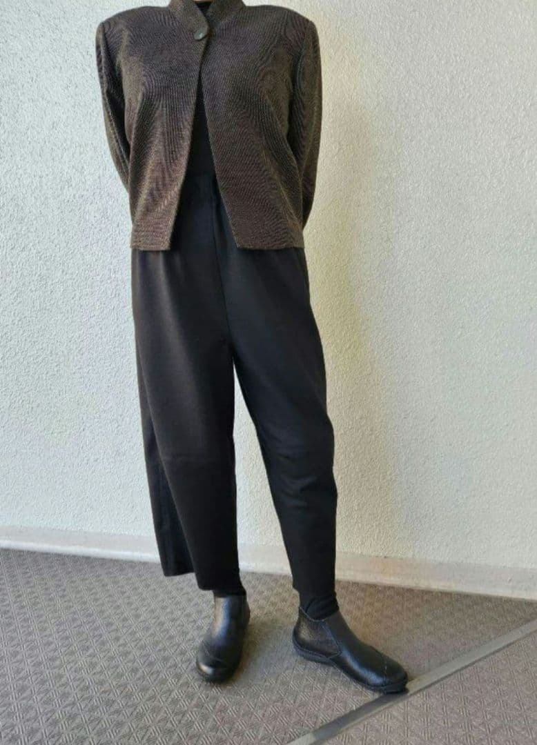 さとバルーンパンツ　圧縮ウール黒