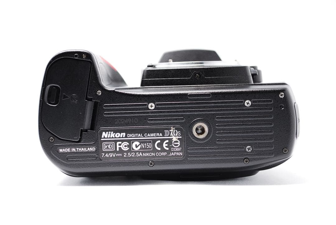 希少CCDセンサー搭載✨深みのある発色✨Nikon D70s✨一眼レフカメラ