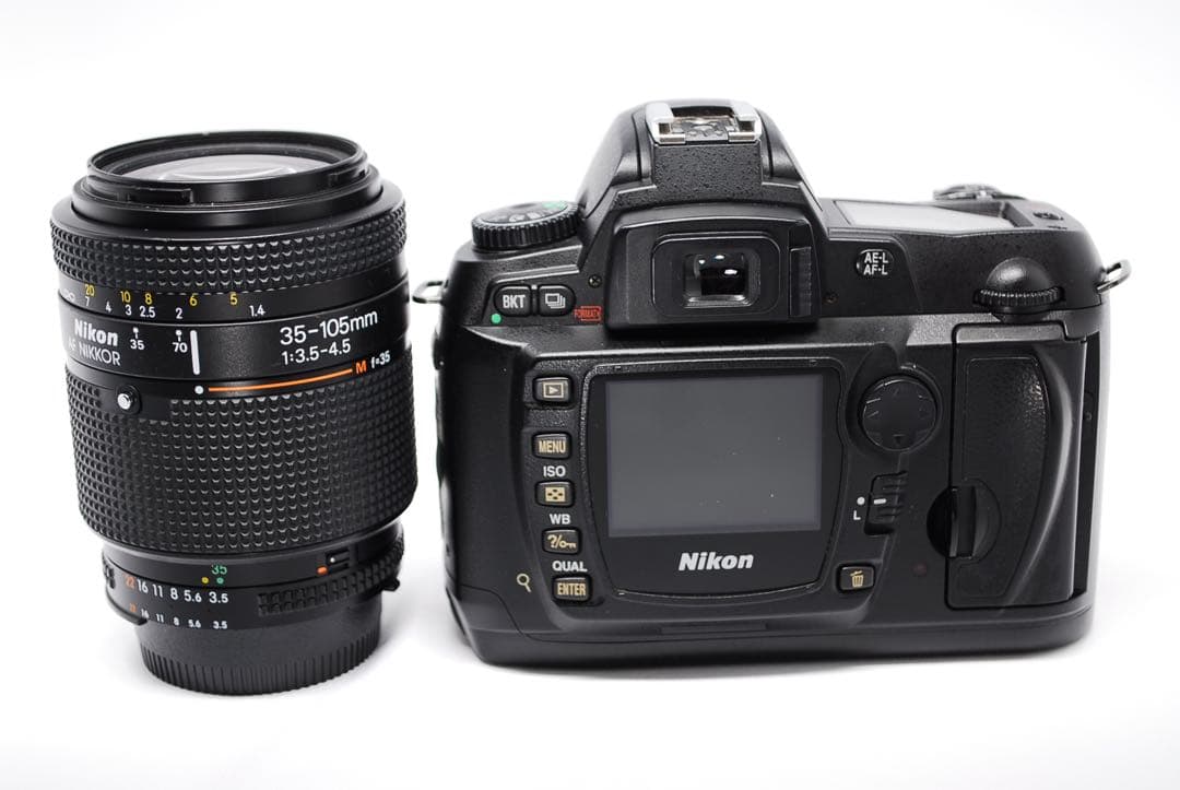 希少CCDセンサー搭載✨深みのある発色✨Nikon D70s✨一眼レフカメラ