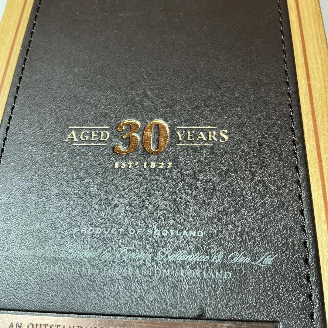 【新品】バランタイン30年　700ml 木箱入り