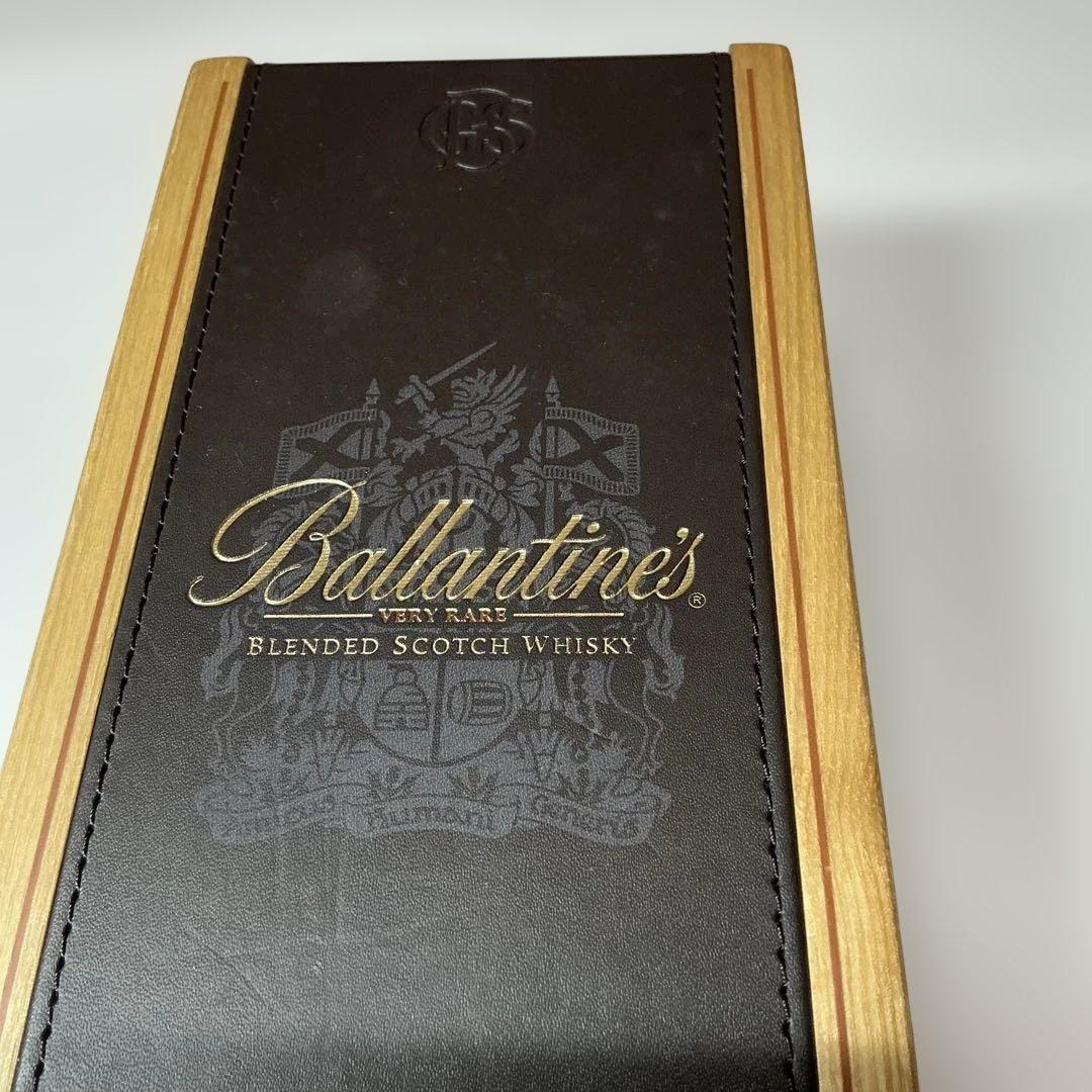 【新品】バランタイン30年　700ml 木箱入り