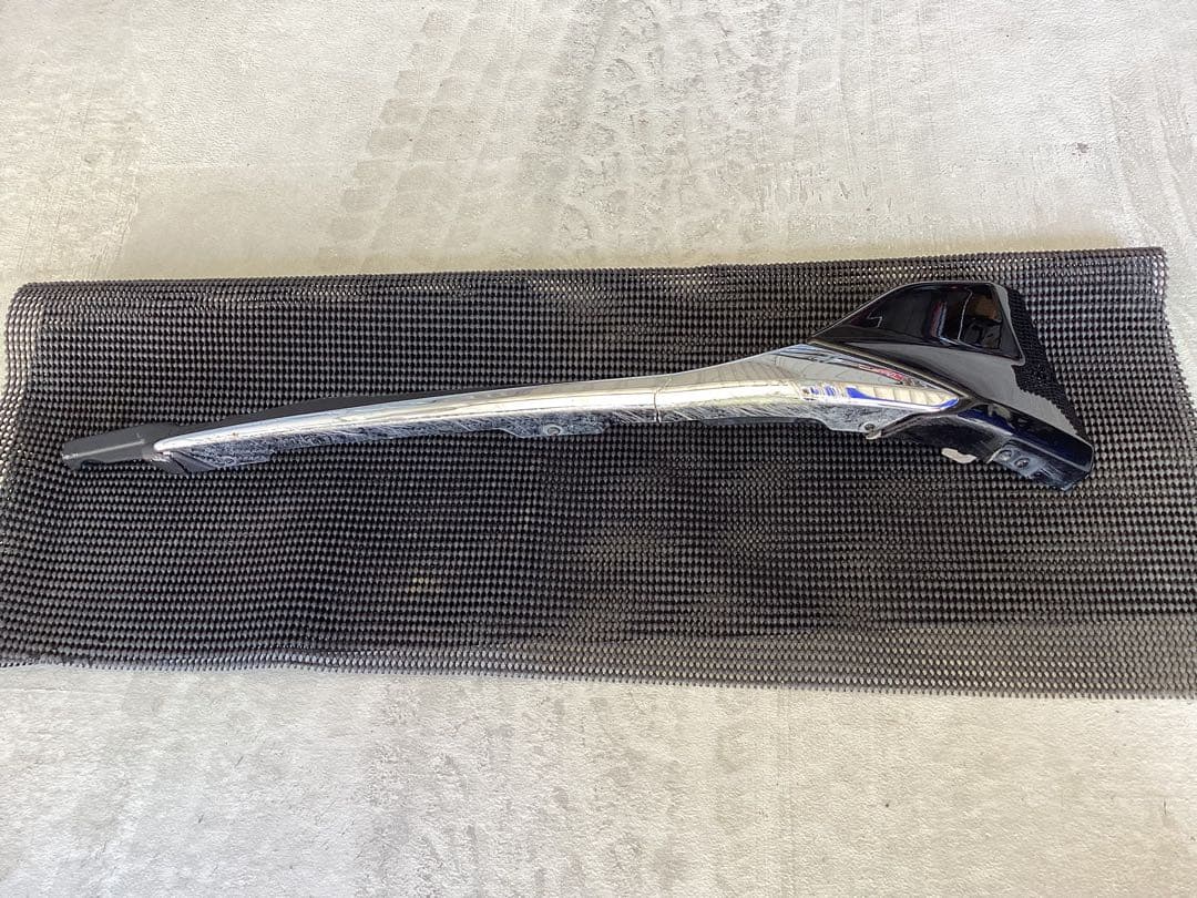 レクサス　LC モデリスタ　Fリップスポイラー