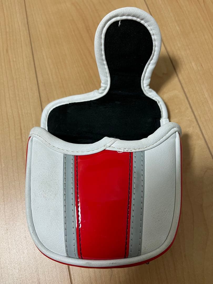 ODYSSEY TRI-BEAM パター レッド